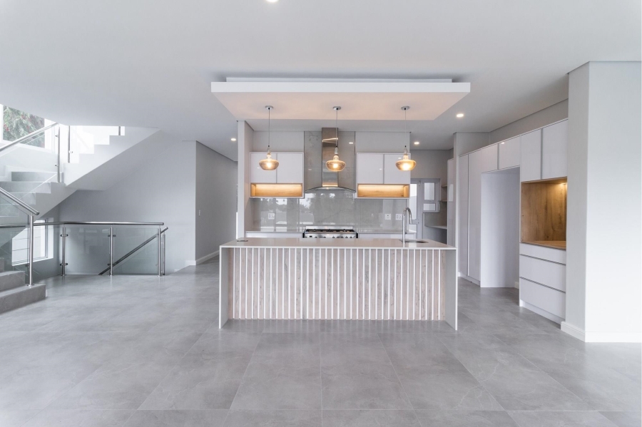 4 Bedroom Property for Sale in Flamingo Vlei Western Cape
